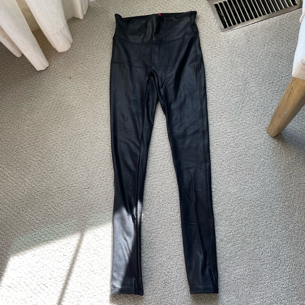 Petite Spanx Faux Leather Leggings